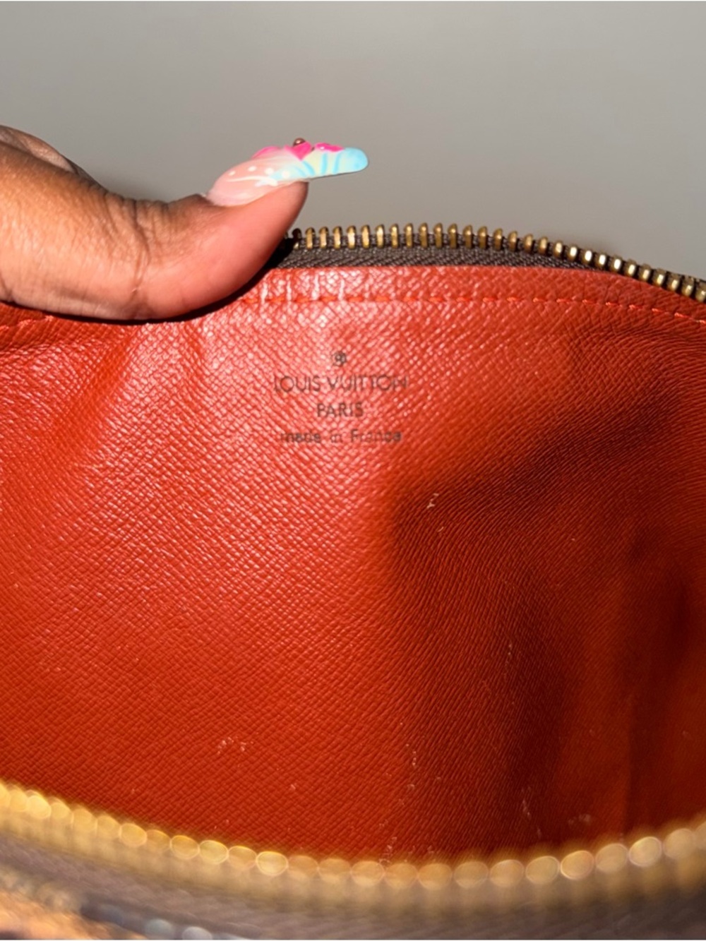 Authentic Louis Vuitton Damier Ebene Papillon 30 - Picture 7 of 9